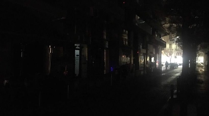 Μπλακ άουτ σε περιοχές της Αττικής εξαιτίας της βροχόπτωσης