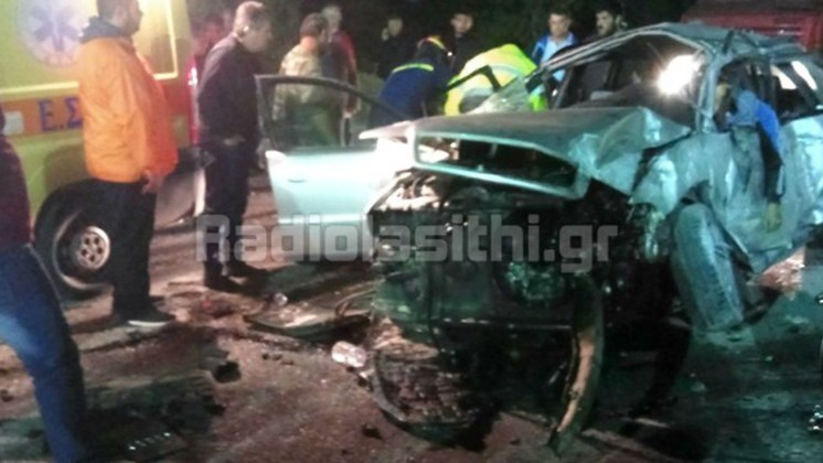 Σκληρές εικόνες από το φρικτό τροχαίο στην Κρήτη – Τρεις νεκροί και ένας τραυματίας – ΦΩΤΟ