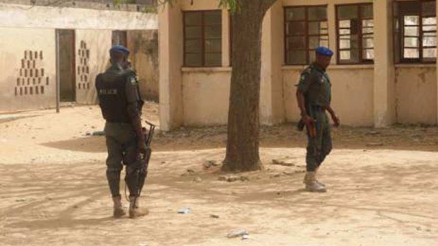 Απήγαγαν 110 μαθήτριες στη Νιγηρία –  Ο στρατός δεν αντέδρασε εγκαίρως, κατήγγειλε η Διεθνής Αμνηστία
