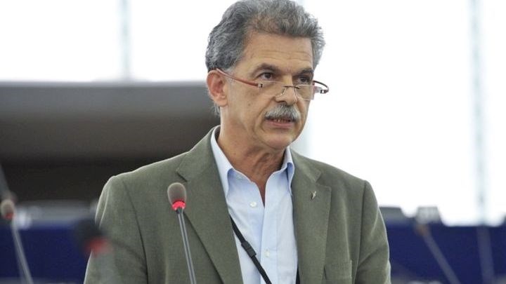 Παρέμβαση του εισαγγελέα ζητά ο Δανέλλης για τις απειλητικές επιστολές στους βουλευτές