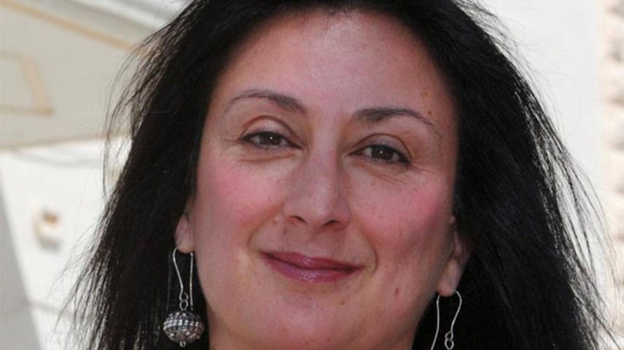 Αστυνομικό θρίλερ για τα Panama Papers: Παραδόθηκε στο Α.Τ Συντάγματος πληροφοριοδότης της δολοφονημένης δημοσιογράφου από τη Μάλτα