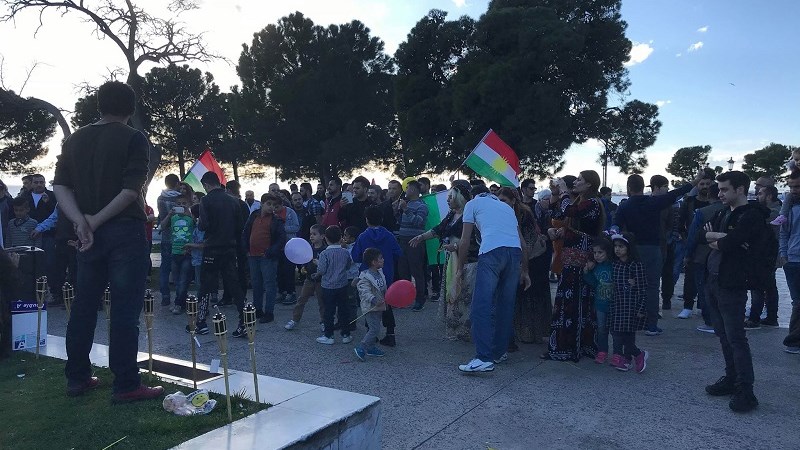 Συγκέντρωση διαμαρτυρίας Κούρδων στο Λευκό Πύργο για την Αφρίν – ΒΙΝΤΕΟ