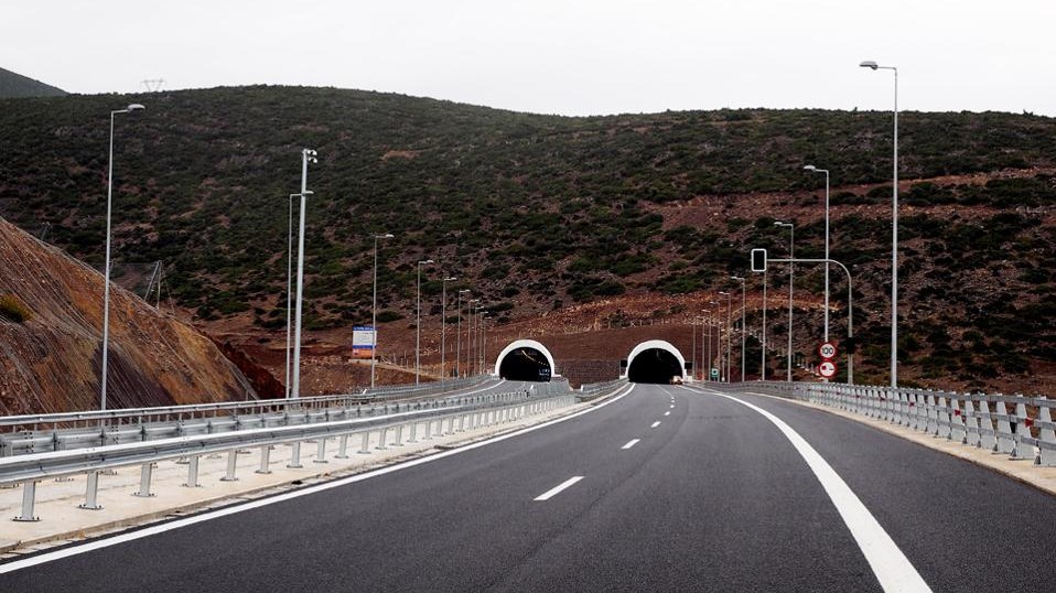 Ε.Ε.: Πανάκριβα πληρώθηκαν τρεις ελληνικοί αυτοκινητόδρομοι