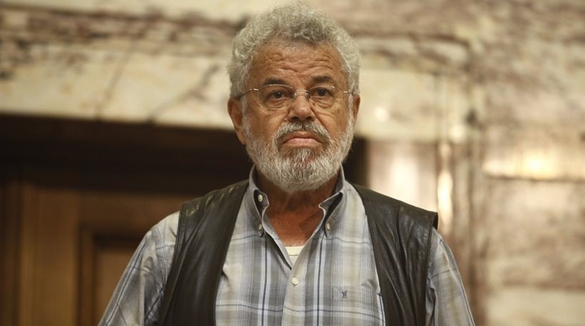 Μανιός στον Realfm 97,8: Για την αλλαγή των βιβλίων των θρησκευτικών θυσιάστηκε ένας υπουργός