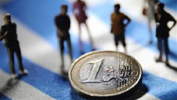 Η ελληνική οικογένεια στις πέντε βαρύτερα φορολογούμενες των χωρών του ΟΟΣΑ