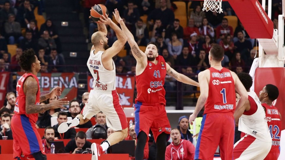 ΤΣΣΚΑ Μόσχας – Ολυμπιακός 23-26 (10′)