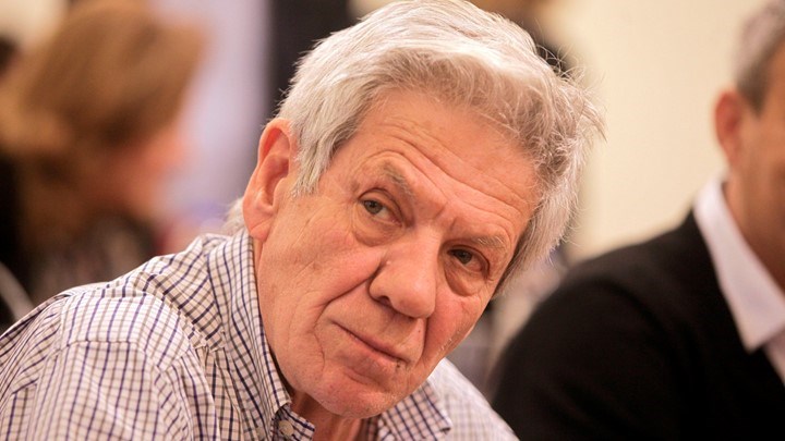 Στο “μάτι του κυκλώνα” ο Μπαλαούρας- Αντιδράσεις για τη διάταξη που εξαιρεί τους συνταξιούχους της Τράπεζας της Ελλάδος από τις περικοπές