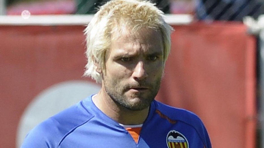 Δύσκολες ώρες για τον Σαντιάγκο Κανιθάρες – “Ο γιος μου Σάντι, πέθανε”