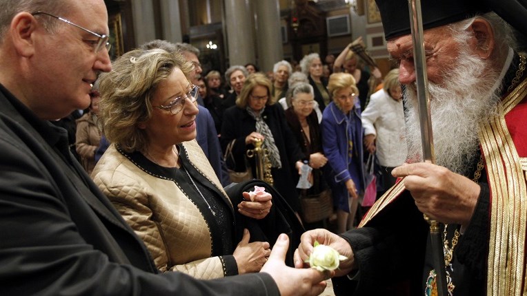 Το λουλούδι του Ιερώνυμου στον Φίλη – ΦΩΤΟ