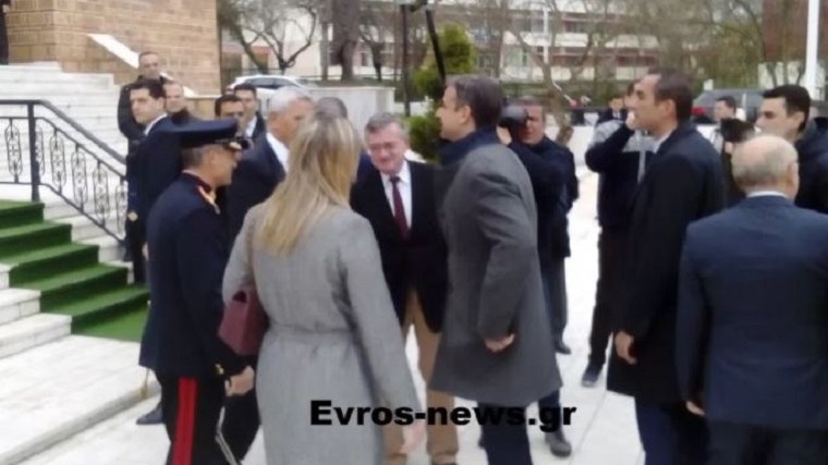 Σε Διδυμότειχο και Ορεστιάδα ο Μητσοτάκης – Θα συναντηθεί με τους γονείς των δύο στρατιωτικών