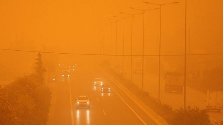 Μόνο στο enikos.gr: Τι αναφέρει για το φαινόμενο της αφρικανικής σκόνης ο Διευθυντής του Εργαστηρίου Φυσικής της Ατμόσφαιρας του Πανεπιστημίου Πατρών