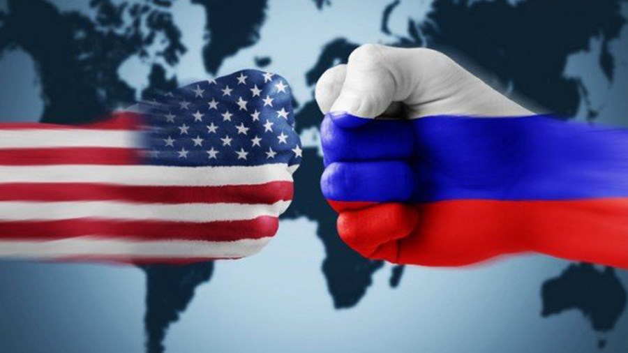Μαίνεται ο νέος “Ψυχρός Πόλεμος” – Η Ρωσία απελαύνει 60 Αμερικανούς διπλωμάτες και κλείνει το προξενείο των ΗΠΑ στην Αγία Πετρούπολη