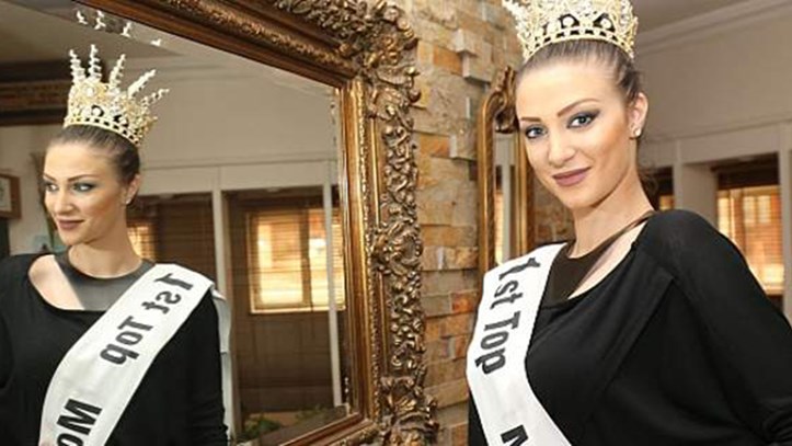 Τουρκάλα εστεμμένη απειλεί την Ελλάδα με… οθωμανικό χαστούκι – Θύελλα αντιδράσεων από διάσημα μοντέλα της χώρας μας – ΒΙΝΤΕΟ