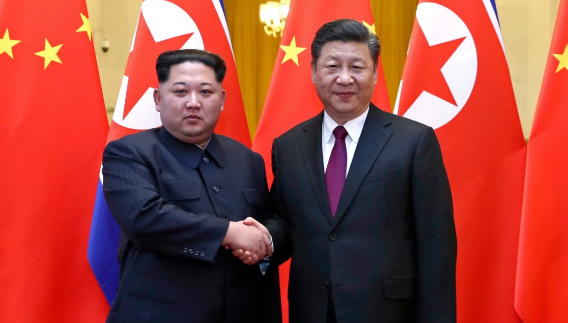 Η Κίνα επιβεβαιώνει την ανεπίσημη επίσκεψη του Κιμ Γιονγκ Ουν