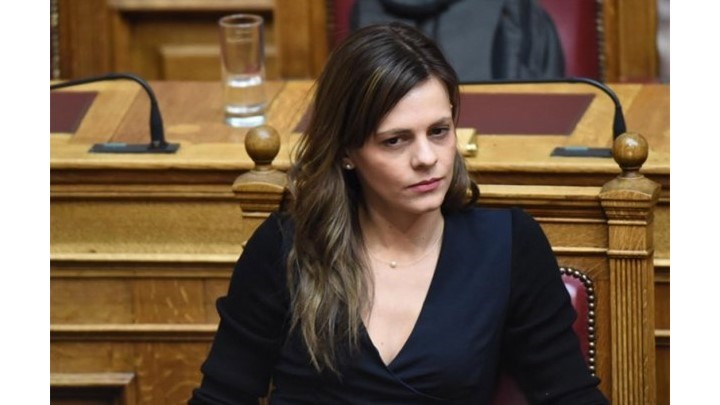 Αχτσιόγλου: Μείωση προστίμου για πρόσληψη αδήλωτου εργαζομένου