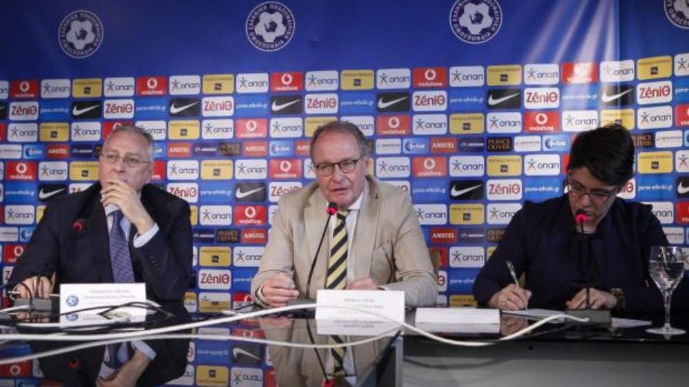 Ραγδαίες εξελίξεις για το ελληνικό ποδόσφαιρο – Εισήγηση Χούμπελ για Grexit και διορία μέχρι τον Μάιο