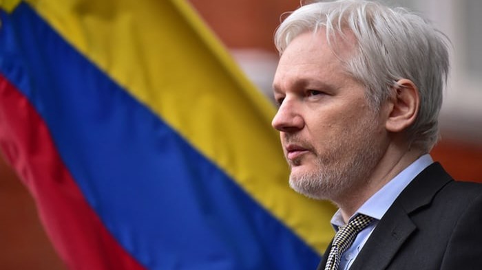 Βρετανία: Η πρεσβεία του Εκουαδόρ έκοψε το internet στον Τζούλιαν Ασάνζ