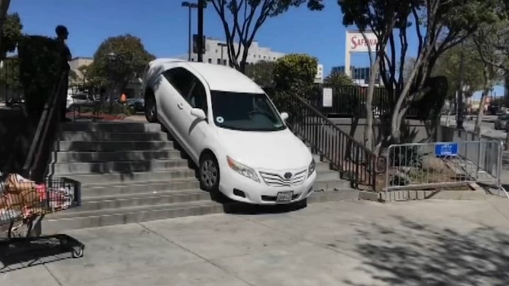 Αυτοκίνητο παρέσυρε πεζούς στο Σαν Φρανσίσκο – Ένας νεκρός, τέσσερις σε κρίσιμη κατάσταση – ΒΙΝΤΕΟ ΚΑΙ ΦΩΤΟ