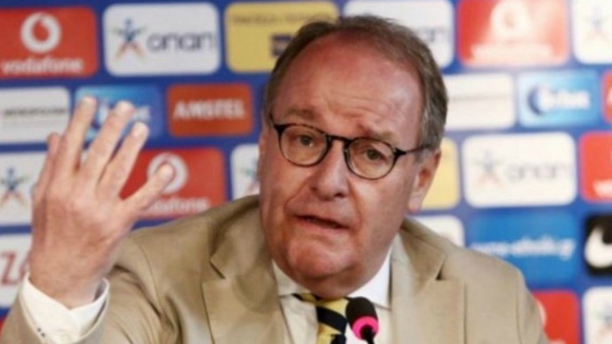 Ποδοσφαιρικό Grexit εισηγείται ο Χούμπελ