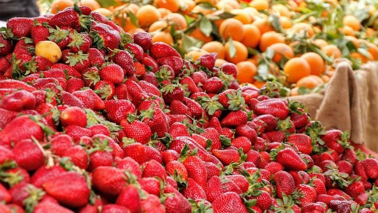 Πάνω από 2 τόνοι φρούτων δεσμεύτηκαν σε επιχείρηση στην περιοχή του Ρέντη