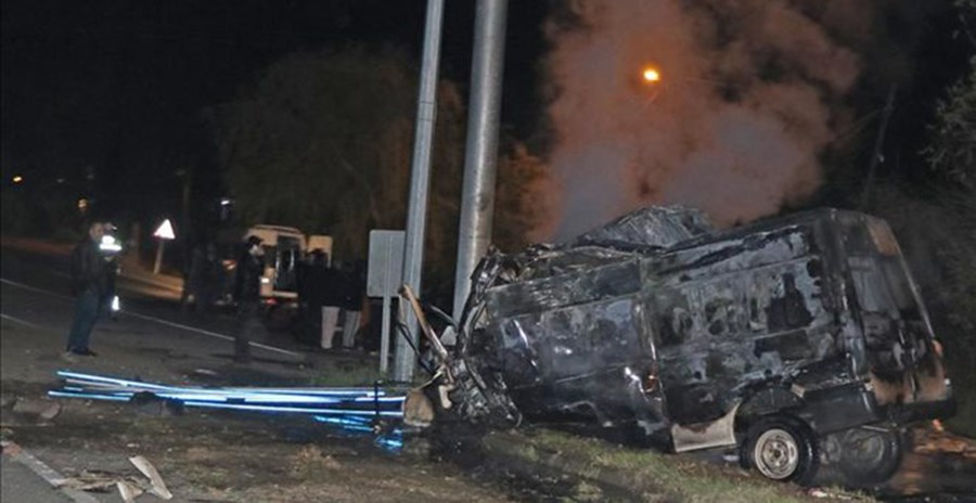 Τουλάχιστον 17 νεκροί σε δυστύχημα με λεωφορείο που μετέφερε μετανάστες στην Τουρκία