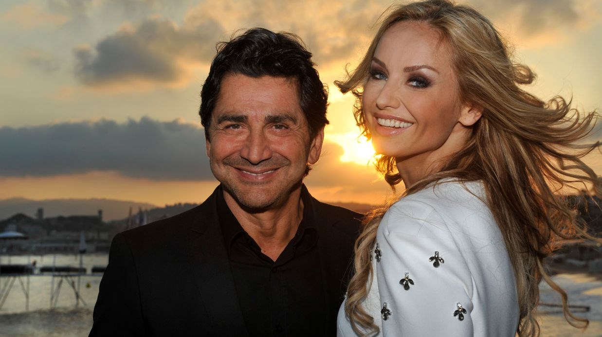 Έγκυος στα 46 της η Αντριάνα Σκλεναρίκοβα