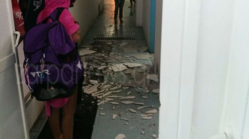 Πανικός σε κολυμβητήριο: Κατέρρευσε τμήμα της οροφής ενώ ήταν γεμάτο παιδιά- ΦΩΤΟ