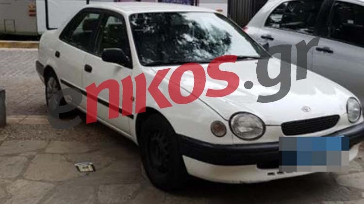 “Ρεσιτάλ” ασυνειδησίας – Έκανε το πεζοδρόμιο… πάρκινγκ – ΦΩΤΟ αναγνώστη