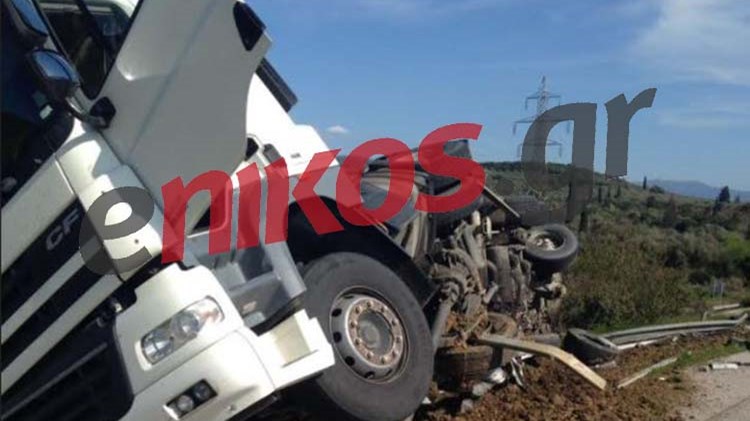 Ανετράπη βυτιοφόρο στην Άρτα – Διαρροή καυσίμων στον δρόμο – ΦΩΤΟ αναγνώστη