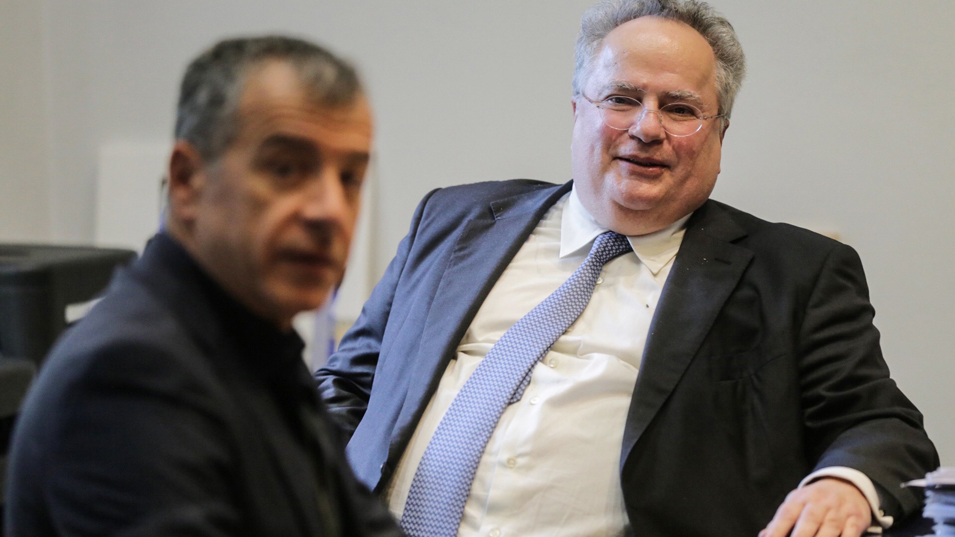 Θεοδωράκης μετά την ενημέρωση από Κοτζιά: Οι επόμενες εβδομάδες θα είναι καθοριστικές για τη λύση ή όχι του Σκοπιανού