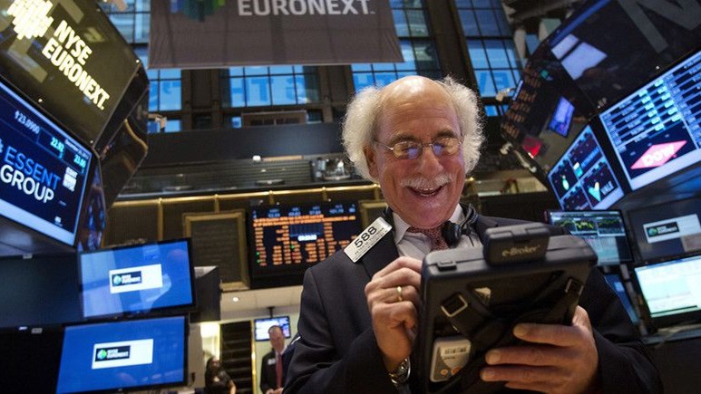 Wall Street: Έκλεισε με κέρδη πάνω από 1%