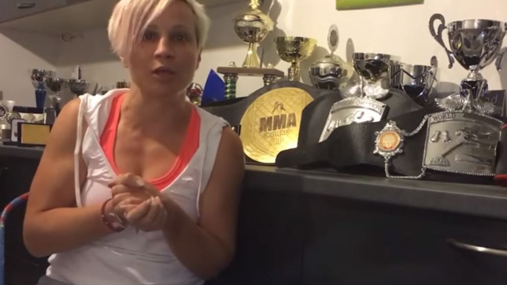 Οι απειλές της “Iron Barbie” κατά του Πέτρου Πολυχρονίδη – Για ποιο λόγο έγινε έξαλλη – ΒΙΝΤΕΟ