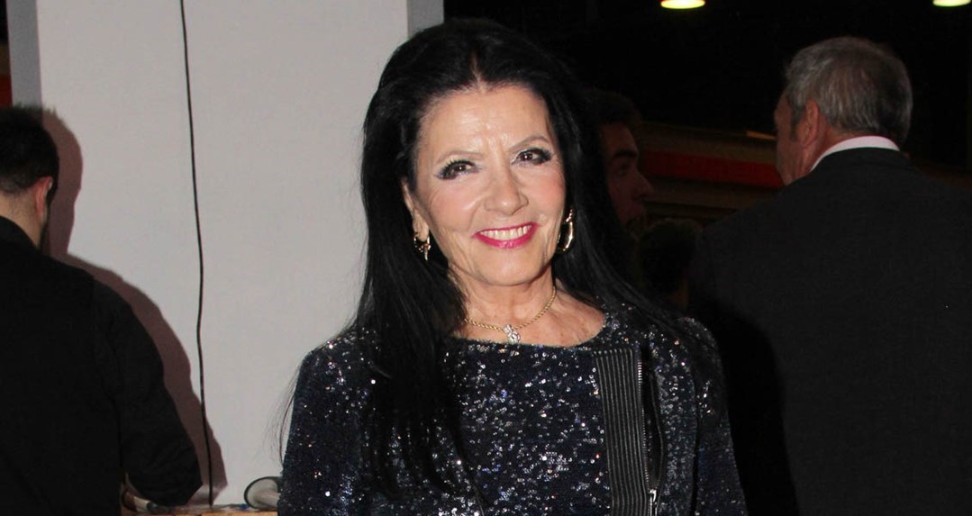 Η Ζωζώ αποκαλύπτει: Πούλησα τρία διαμερίσματα για τα λούσα μου