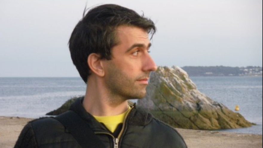 O Γαλέος σκηνοθετεί τολμηρό έργο στο Vault και κάνει οντισιόν