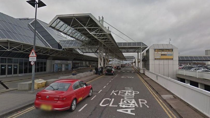 Νεκρός 57χρονος έπειτα από επίθεση σε πάρκινγκ στο αεροδρόμιο του Μάντσεστερ