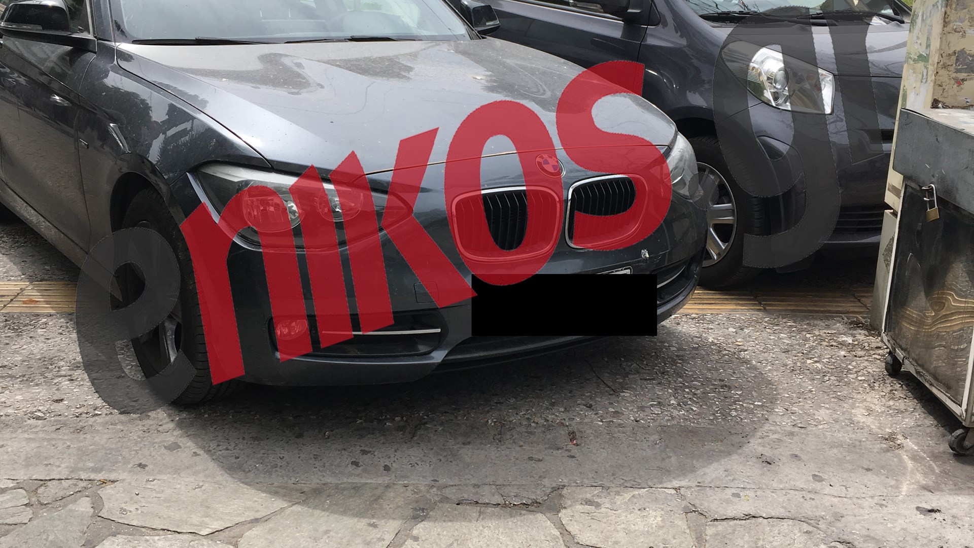 Παρκάρισμα σε διάβαση πεζών στο κέντρο της Γλυφάδας – ΦΩΤΟ αναγνώστη