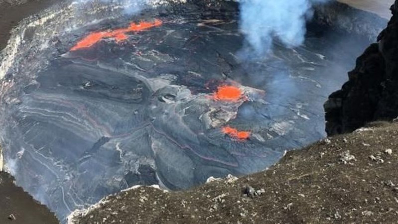 Εντυπωσιακές εικόνες από το ηφαίστειο Κιλαουέα που “κοχλάζει” – ΒΙΝΤΕΟ – ΦΩΤΟ