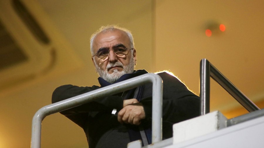 Με λαμπάδα… ΠΑΟΚ στα Ιεροσόλυμα ο Ιβάν Σαββίδης – ΦΩΤΟ