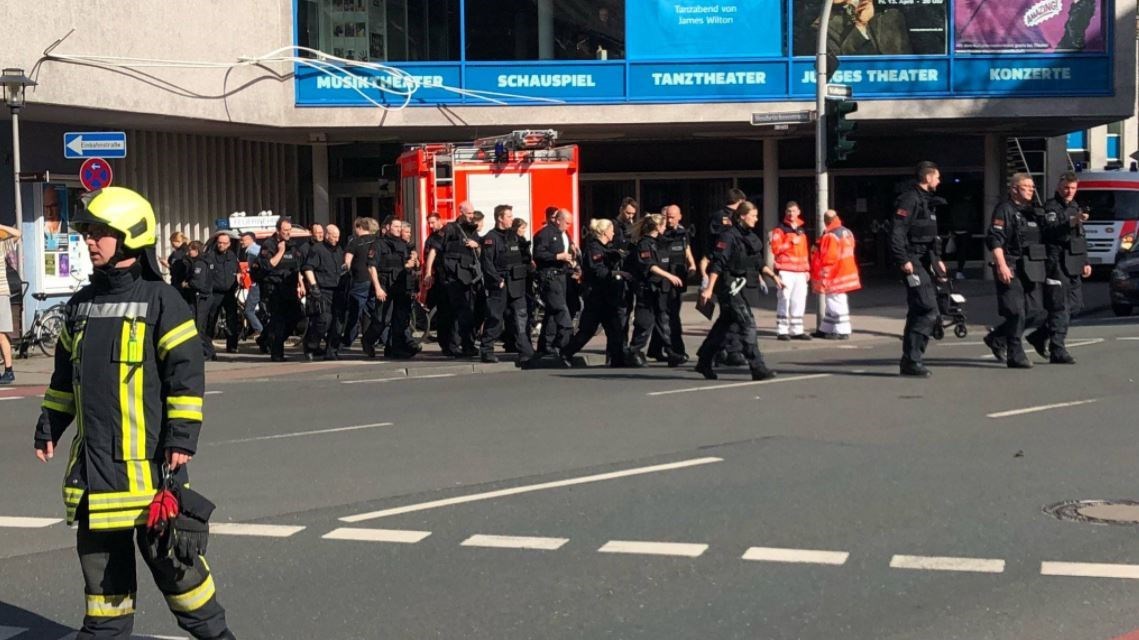 Ποιος είναι ο δράστης της επίθεσης στο Μύνστερ – Βρέθηκε καλάσνικοφ στο σπίτι του- ΦΩΤΟ