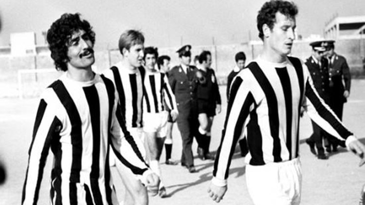 Όταν η Ελλάδα έπαιζε μπάλα… πασχαλιάτικα