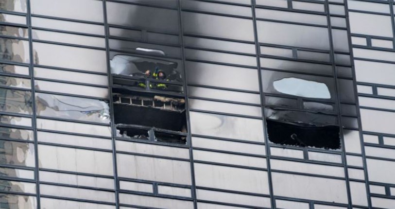 Ένας νεκρός από την πυρκαγιά στον Πύργο του Ντόναλντ Τραμπ – ΦΩΤΟ