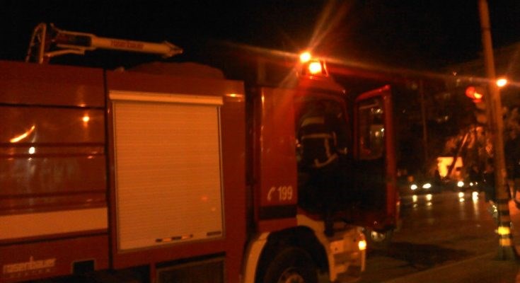 Ηλικιωμένη έκαψε… το σπίτι του γείτονα με βεγγαλικά