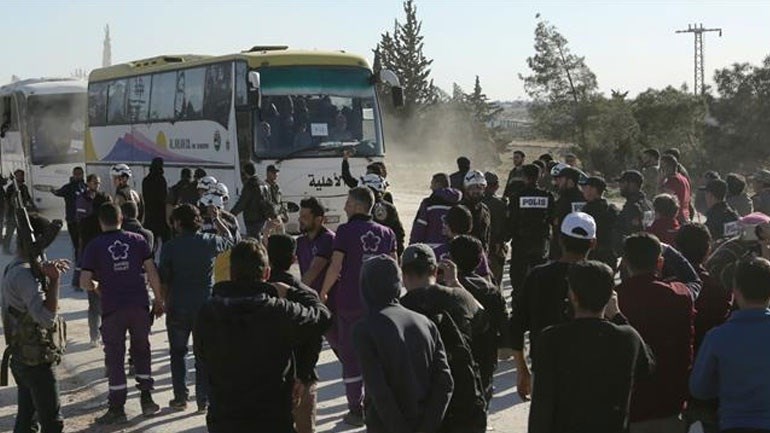 Άρχισαν να αποχωρούν από τη Ντούμα οι αντάρτες της Τζάις αλ Ισλάμ