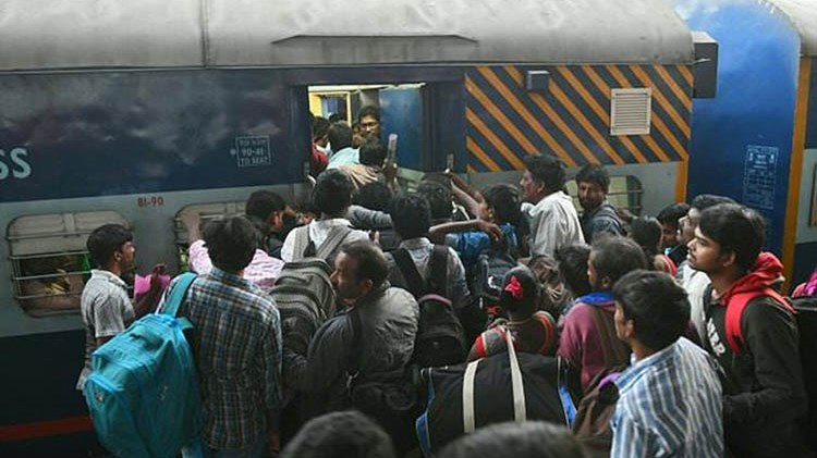Συγκλονιστικό ΒΙΝΤΕΟ: Τρόμος για 1.000 επιβάτες τρένου – Αποκολλήθηκαν βαγόνια –  12 χιλιόμετρα ανεξέλεγκτης πορείας προς τα πίσω