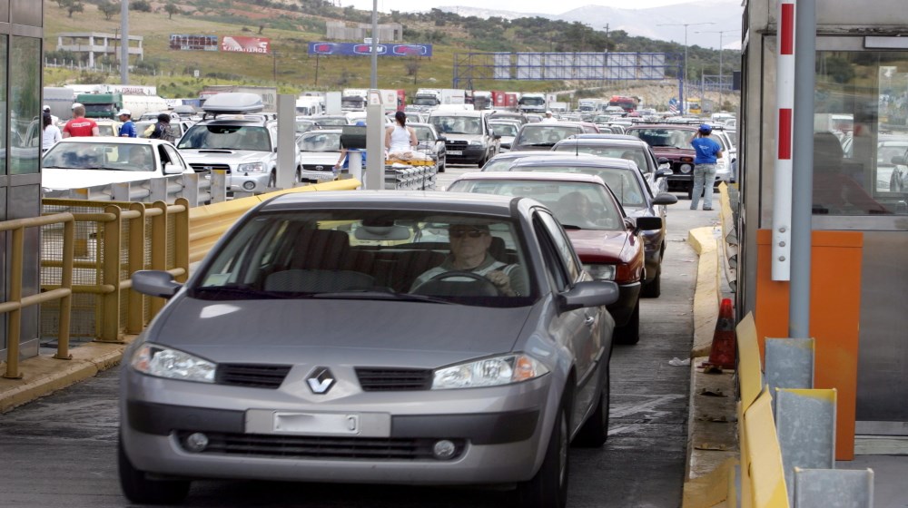 Ουρές αυτοκινήτων στα διόδια Μαλγάρων – Σε εξέλιξη η επιστροφή των εκδρομέων του Πάσχα