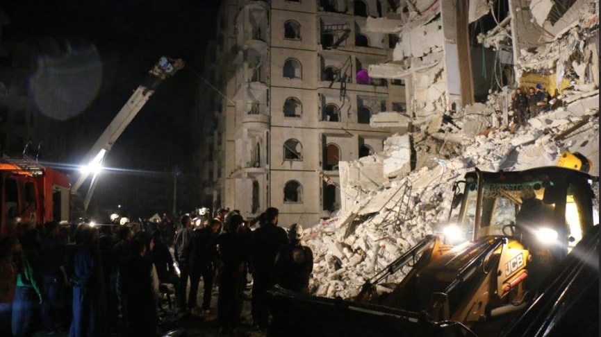 Συρία – Τουλάχιστον 19 νεκροί από έκρηξη που ισοπέδωσε κτίρια στην πόλη Ιντλίμπ
