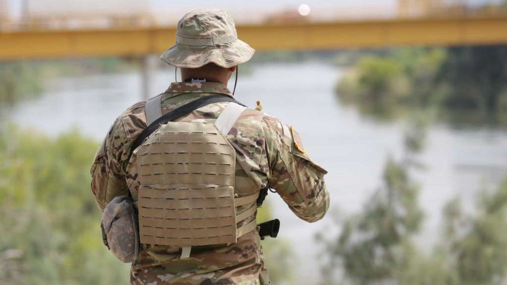 Το Τέξας στέλνει πάνω από 1.000 Εθνοφρουρούς στα σύνορα με το Μεξικό – ΦΩΤΟ