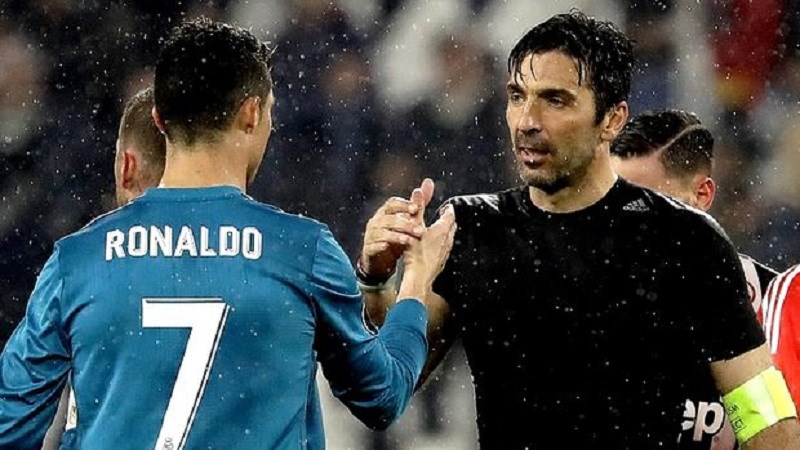 Το βίντεο με την αγκαλιά και το φιλί του Ρονάλντο στον Μπουφόν που έγινε viral