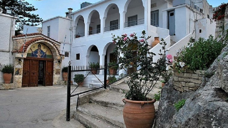 Ιερόσυλοι “χτύπησαν” την Ιερά Μονή Παλιανής – Έκλεψαν χρυσά τάματα και εικόνες