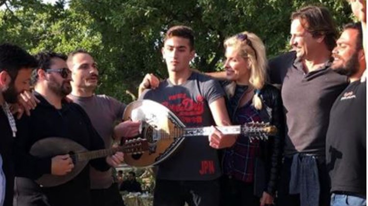 Μπελάδες για την Ελένη Μενεγάκη – Η αστυνομική έρευνα για τις μπαλωθιές – ΒΙΝΤΕΟ